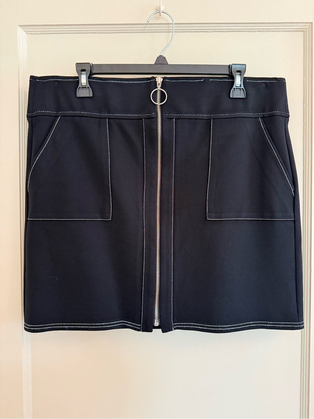 INC International Concepts Black Mini Skirt with Front Zip & Ring Pull